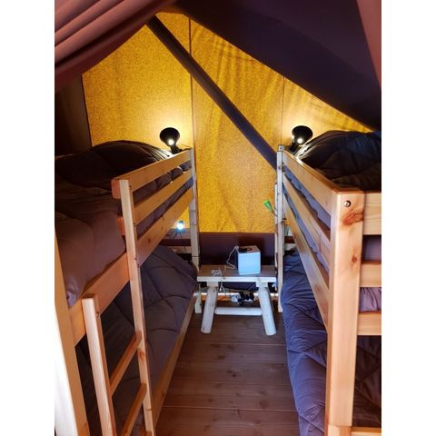 TENTE TOILE ET BOIS 5 personnes - Crusoé avec Sanitaires. Arrivée 16h Départ 10h. Max