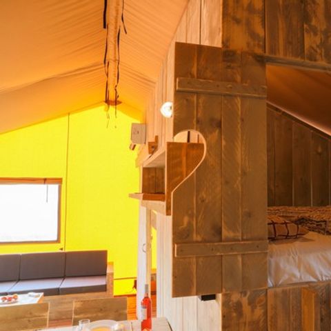 Tente en toile et en bois 6 personnes - Tente Safari Lodge | 3 Ch. | 6 Pers. | 1 SDB | Clim.