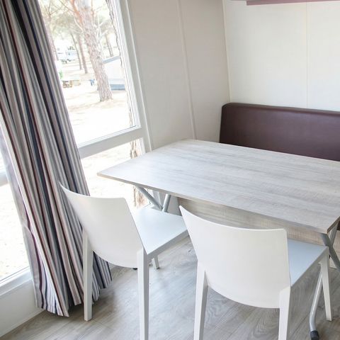 BUNGALOW 4 personnes - BASIC - CLIM - DRAPS - SERVIETTE - WIFI