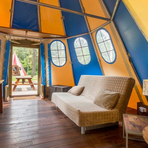 HÉBERGEMENT INSOLITE 6 personnes - Tente tipi
