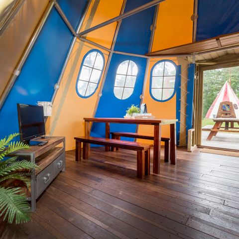HÉBERGEMENT INSOLITE 6 personnes - Tente tipi