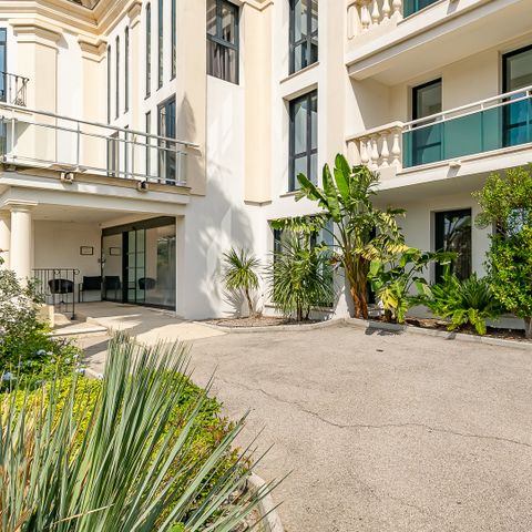 Résidence Adriana - Vacancéole - Camping Bouches-du-Rhône - Image N°2