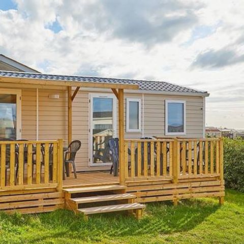 BUNGALOW 6 personnes - Comfort | 2 Chambres | 6 Couchages | Terrasse semi-couverte | 1 Salle de bain | Climatisation