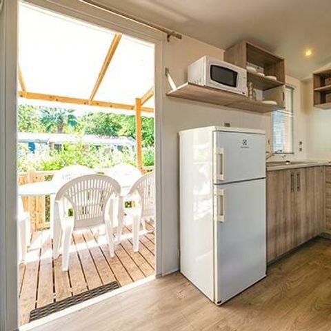 BUNGALOW 6 personnes - Comfort | 2 Chambres | 6 Couchages | Terrasse semi-couverte | 1 Salle de bain | Climatisation
