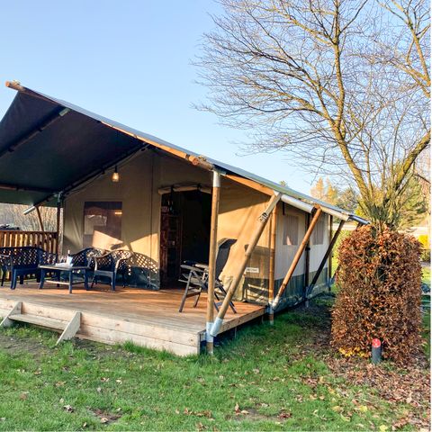 TENTE TOILE ET BOIS 4 personnes - y compris les installations sanitaires