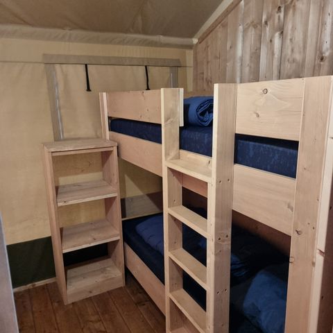 TENTE TOILE ET BOIS 6 personnes - y compris les installations sanitaires