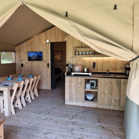 Tente en toile et en bois 5 personnes - y compris les installations sanitaires