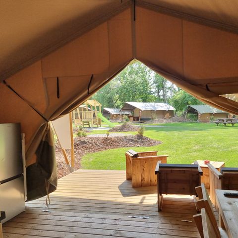 Tente en toile et en bois 5 personnes - y compris les installations sanitaires