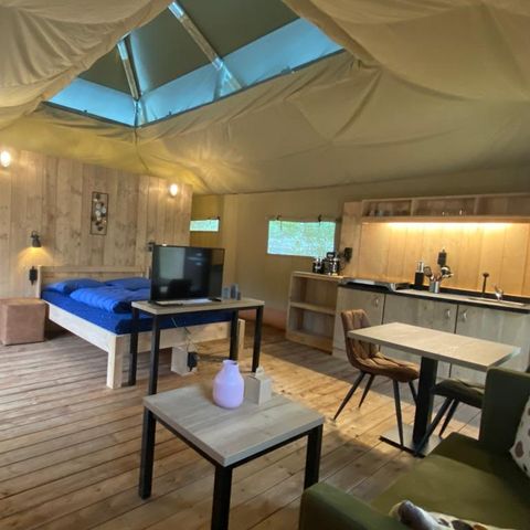 Tente en toile et en bois 2 personnes - Tente Safari de luxe avec sanitaires (MIVA)
