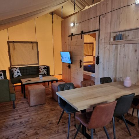 TENTE TOILE ET BOIS 6 personnes - Luxe avec sanitaires