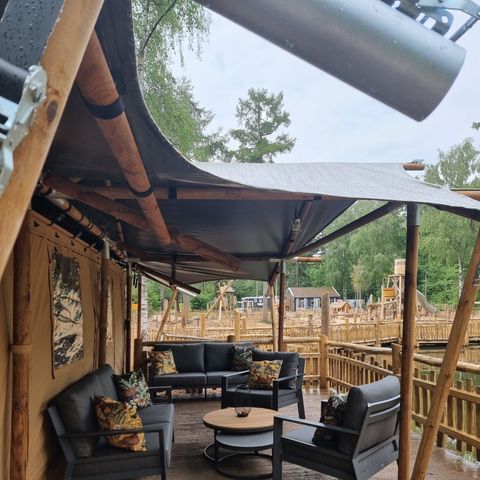 TENTE TOILE ET BOIS 6 personnes - Luxe avec sanitaires