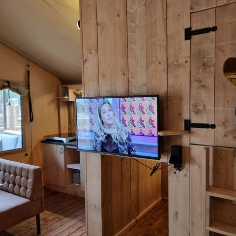 Tente en toile et en bois 4 personnes - Luxe avec sanitaires