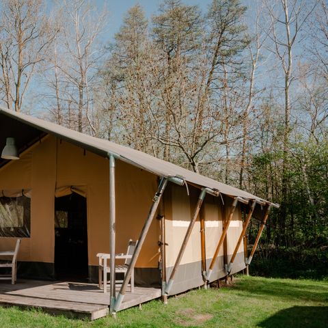 TENTE TOILE ET BOIS 6 personnes - y compris les installations sanitaires