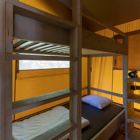 TENTE TOILE ET BOIS 4 personnes - y compris les installations sanitaires au bord du lac