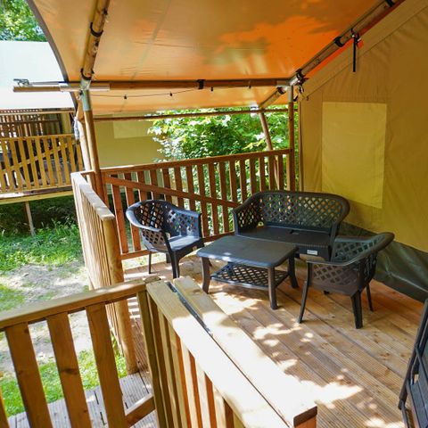 TENTE TOILE ET BOIS 4 personnes - y compris les toilettes