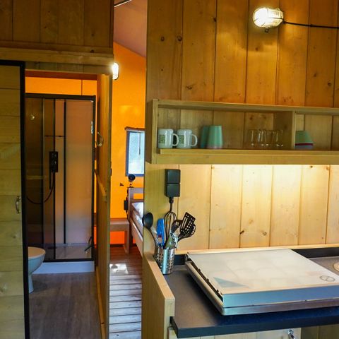 Tente en toile et en bois 5 personnes - y compris les installations sanitaires au bord du lac