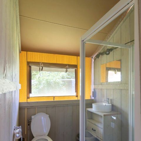 Tente en toile et en bois 6 personnes - y compris les installations sanitaires