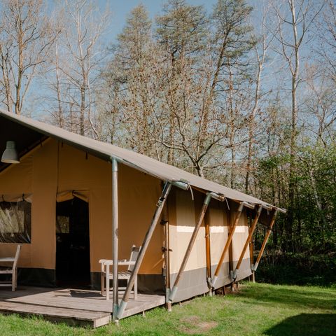 TENTE TOILE ET BOIS 6 personnes - y compris les installations sanitaires