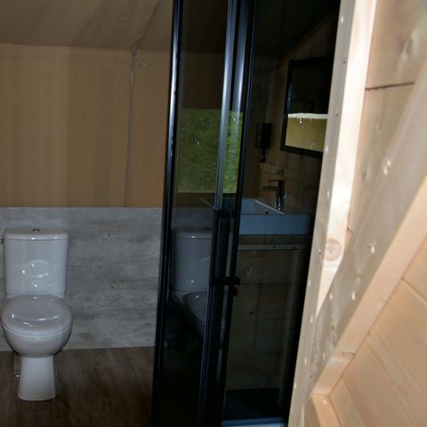 Tente en toile et en bois 4 personnes - y compris les installations sanitaires