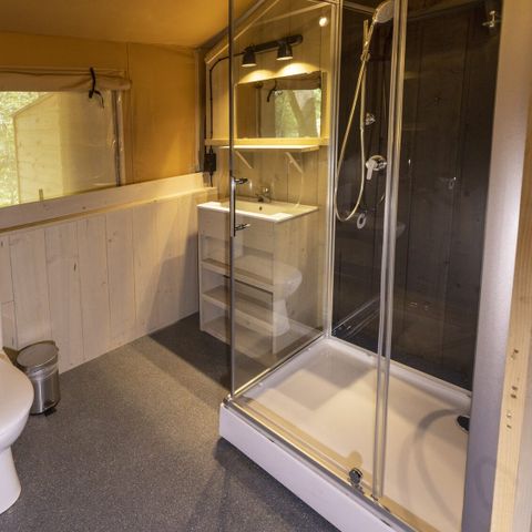 Tente en toile et en bois 4 personnes - y compris les installations sanitaires