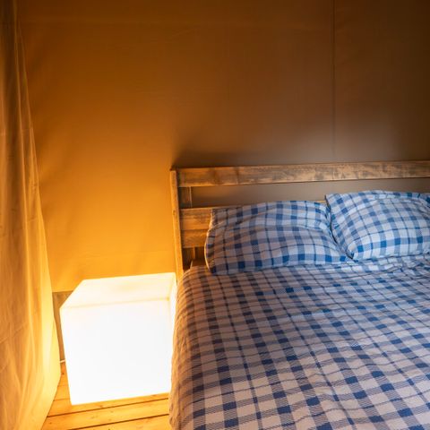 Tente en toile et en bois 6 personnes - y compris les toilettes