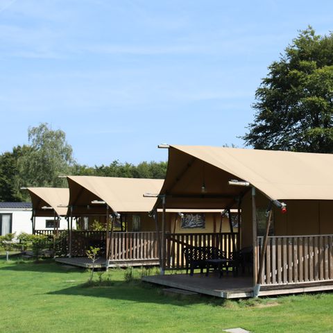 TENTE TOILE ET BOIS 6 personnes - y compris les installations sanitaires