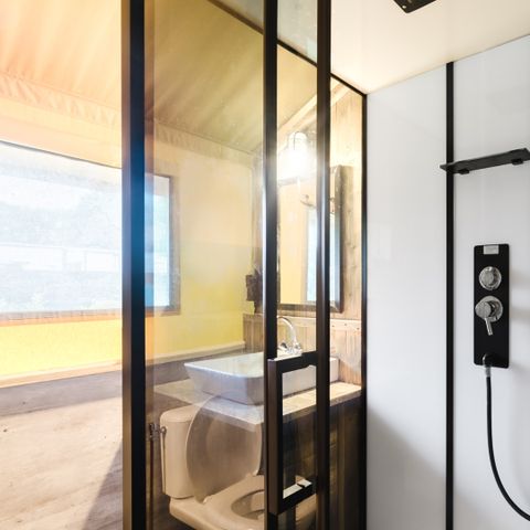 TENTE TOILE ET BOIS 6 personnes - y compris les installations sanitaires