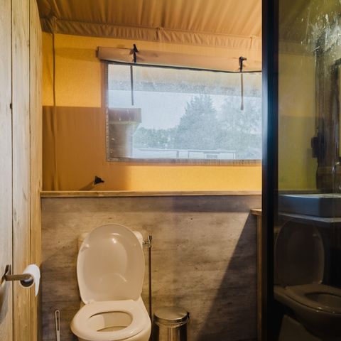 Tente en toile et en bois 6 personnes - y compris les installations sanitaires