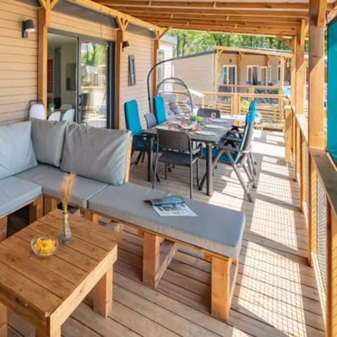 BUNGALOW 7 personnes - Mobil-home | Ultimate Plus | 3 Ch. | 6/8 Pers. | Terrasse Lounge | 2 SDB | Clim. | TV | By Roan