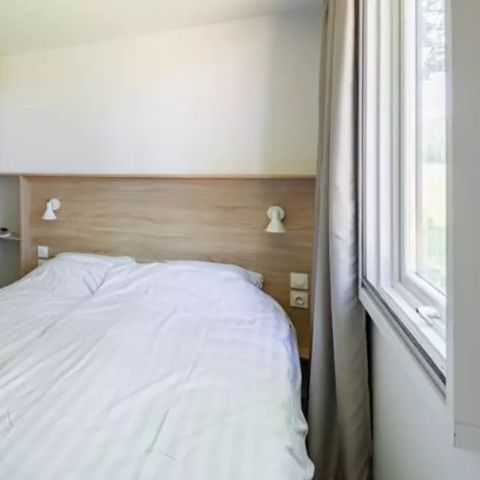BUNGALOW 7 personnes - Mobil-home | Ultimate Plus | 3 Ch. | 6/8 Pers. | Terrasse Lounge | 2 SDB | Clim. | TV | By Roan