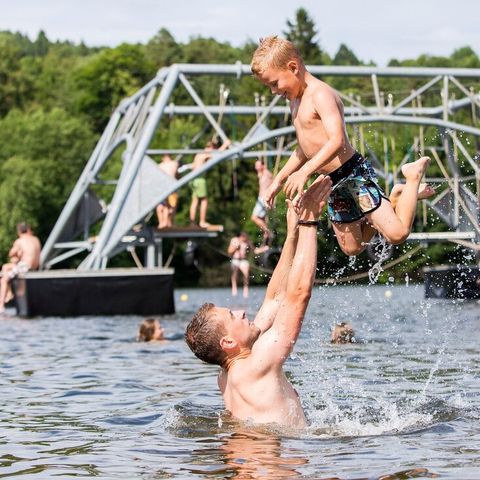 Roompot Eifelpark Kronenburger See - Camping Rhénanie du Nord-Westphalie - Image N°2