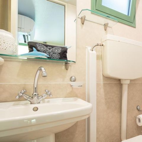 BUNGALOW 5 personnes - MODEL G - BASIC