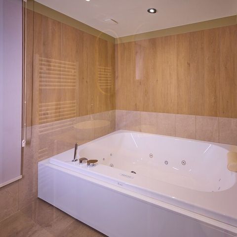 BUNGALOW 4 personnes - Exclusif CH2734