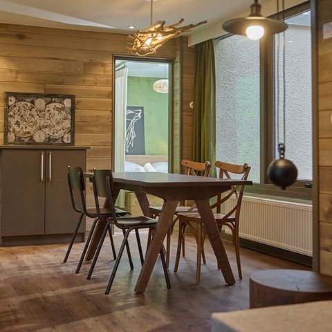 HÉBERGEMENT INSOLITE 4 personnes - Dans la nature CH2741