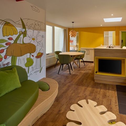 HÉBERGEMENT INSOLITE 4 personnes - Mini Monde CH2743