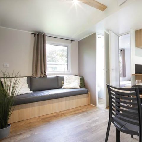BUNGALOW 4 personnes - Nest29  30,8 m²- 2 chambres + Terrasse couverte + TV