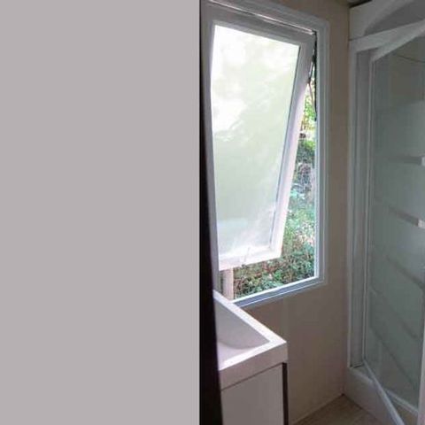 BUNGALOW 4 personnes - 2 chambres 4 personnes terrasse intégrée sans Clim