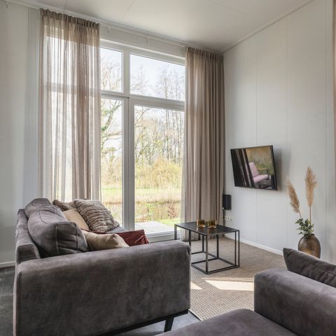 BUNGALOW 4 personnes - Cabane fluviale avec bain à remous