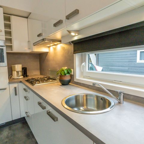 BUNGALOW 4 personnes - Cabane fluviale avec bain à remous