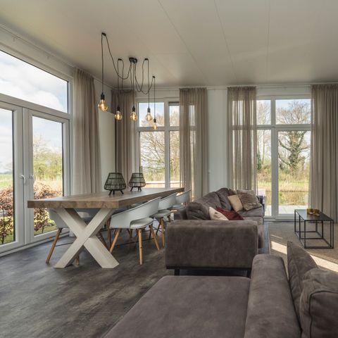 BUNGALOW 4 personnes - Cabane fluviale avec bain à remous