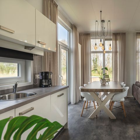 BUNGALOW 4 personnes - Cabane fluviale avec bain à remous