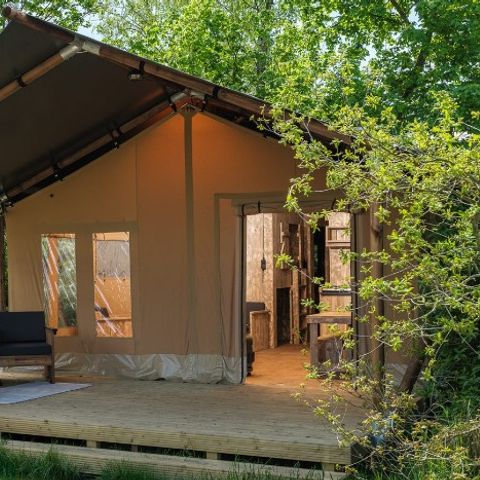 TENTE TOILE ET BOIS 8 personnes - avec salle de bain privée