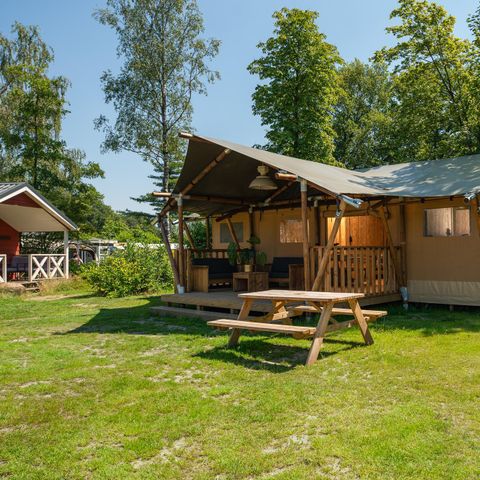 Tente en toile et en bois 8 personnes - Tente safari avec sanitaires privés