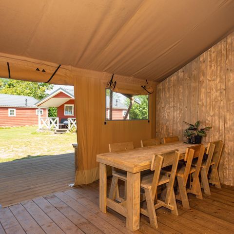 Tente en toile et en bois 8 personnes - Tente safari avec sanitaires privés