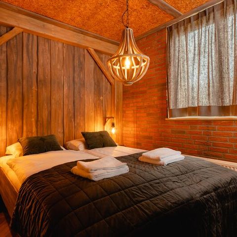 BUNGALOW 8 personnes - Bungalow pour enfants avec bain à remous