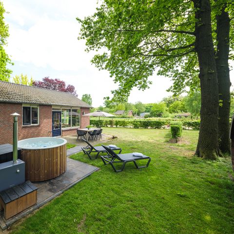Bungalow 5 personnes - Pour bébés et enfants "Knights & Princesses" avec sauna et bain à bulles