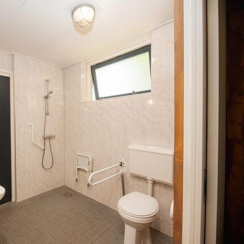 Bungalow 8 personnes - Pour enfants adapté à la "ferme" avec bain bouillonnant