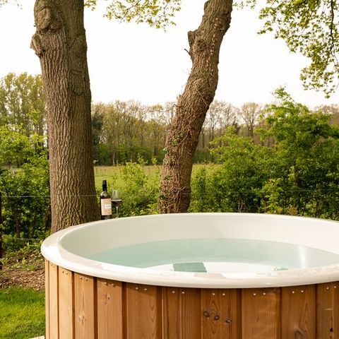 Bungalow 8 personnes - Pour enfants adapté à la "ferme" avec bain bouillonnant