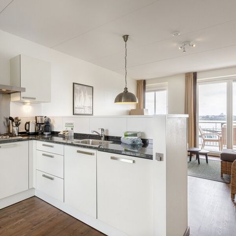 APPARTEMENT 4 personnes - Suite VIP au bord de l'eau EH904