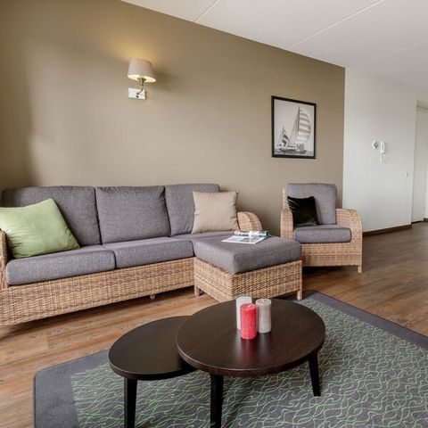 APPARTEMENT 4 personnes - Suite VIP au bord de l'eau EH904